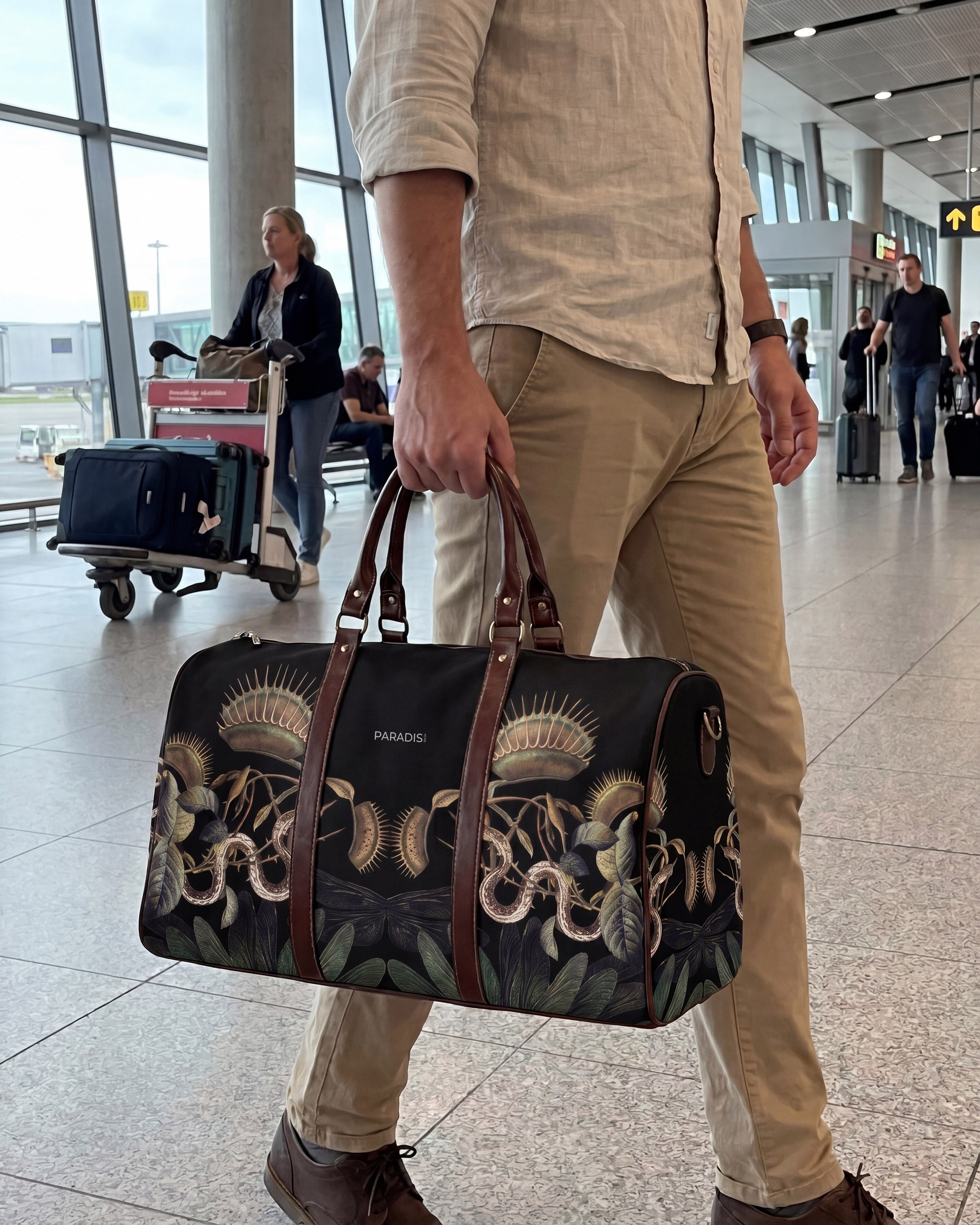 Gilded Snap Black Duffle Bag | PARADIS SVP | Travel Bag