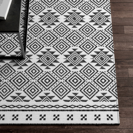 Load image into Gallery viewer, Aztec - Rug | Home Decor | PARADIS SVP
